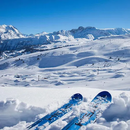 2 Pieces + Cabine, Skis Aux Pieds, Proche Commerces Appartement Courchevel